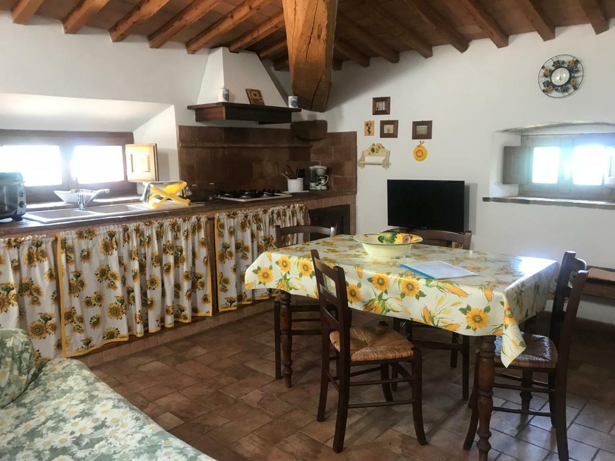 Agriturismo Casallario โวลแตร์รา ภายนอก รูปภาพ